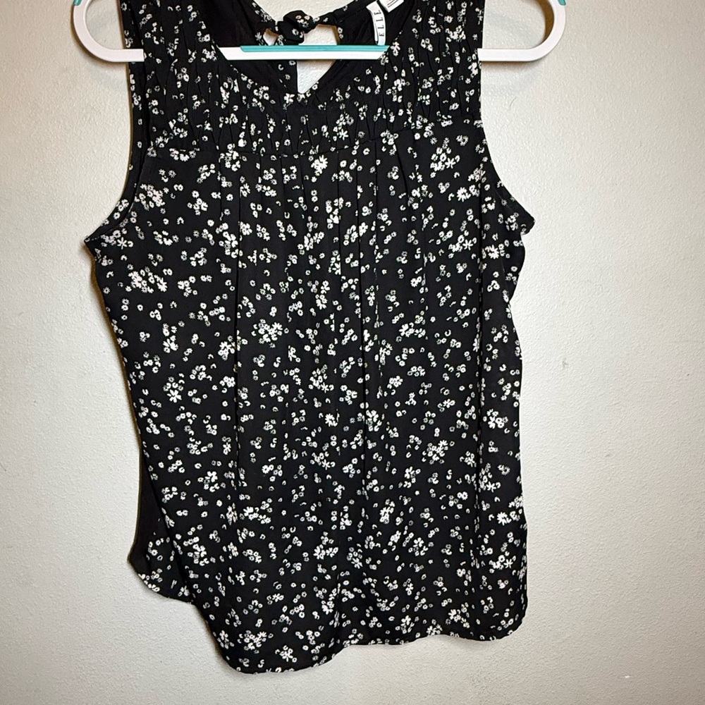 Elle Black and White Floral Blouse
